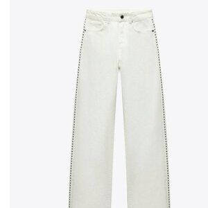 ZARA Straight Mid-Rise Studded Jeans White Denim with Silver Studs Size 26/US 2